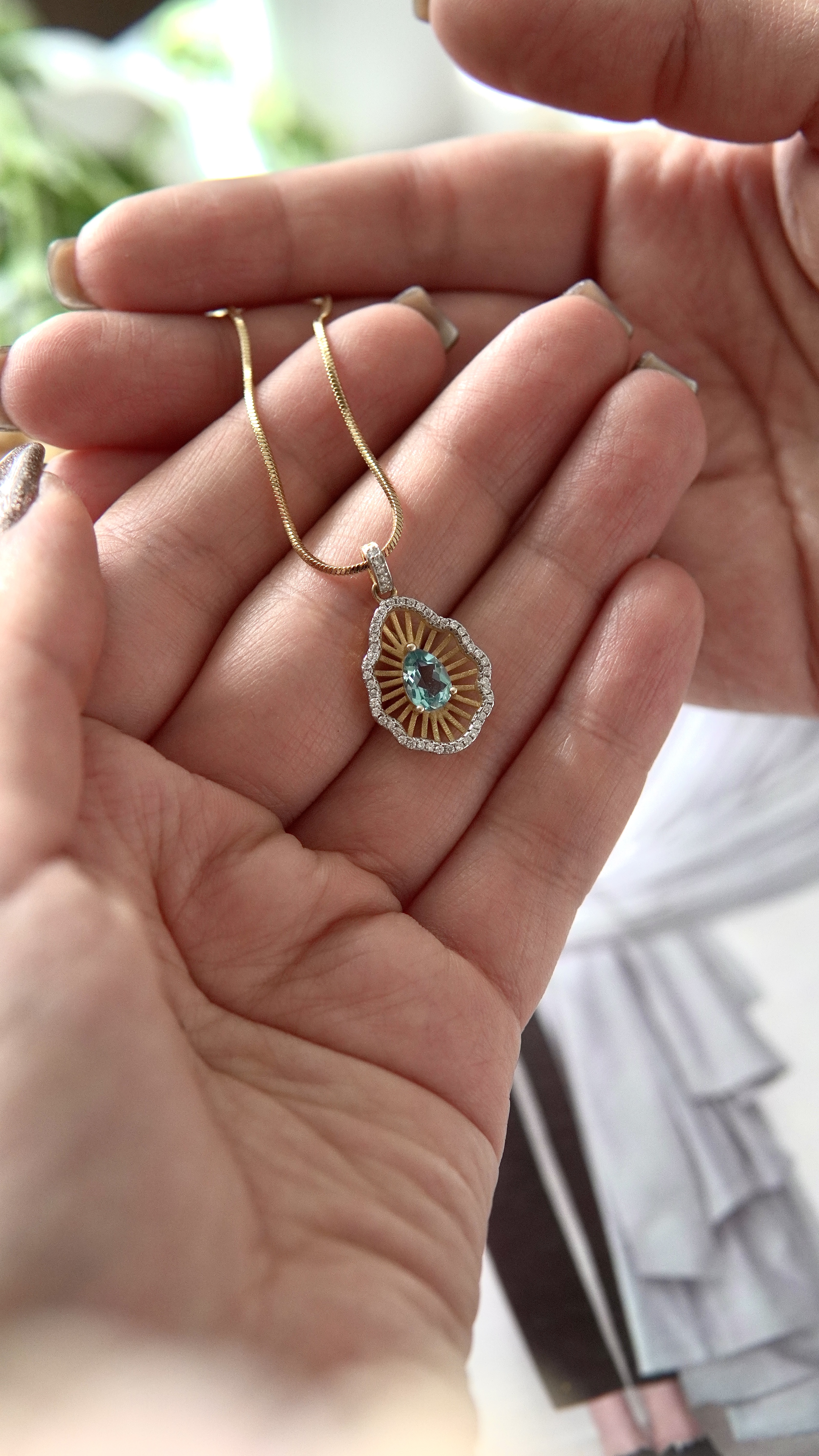 مدال گردنبند دخترانه و زنانه توری توپاز آبی | نقره آبکاری طلایی