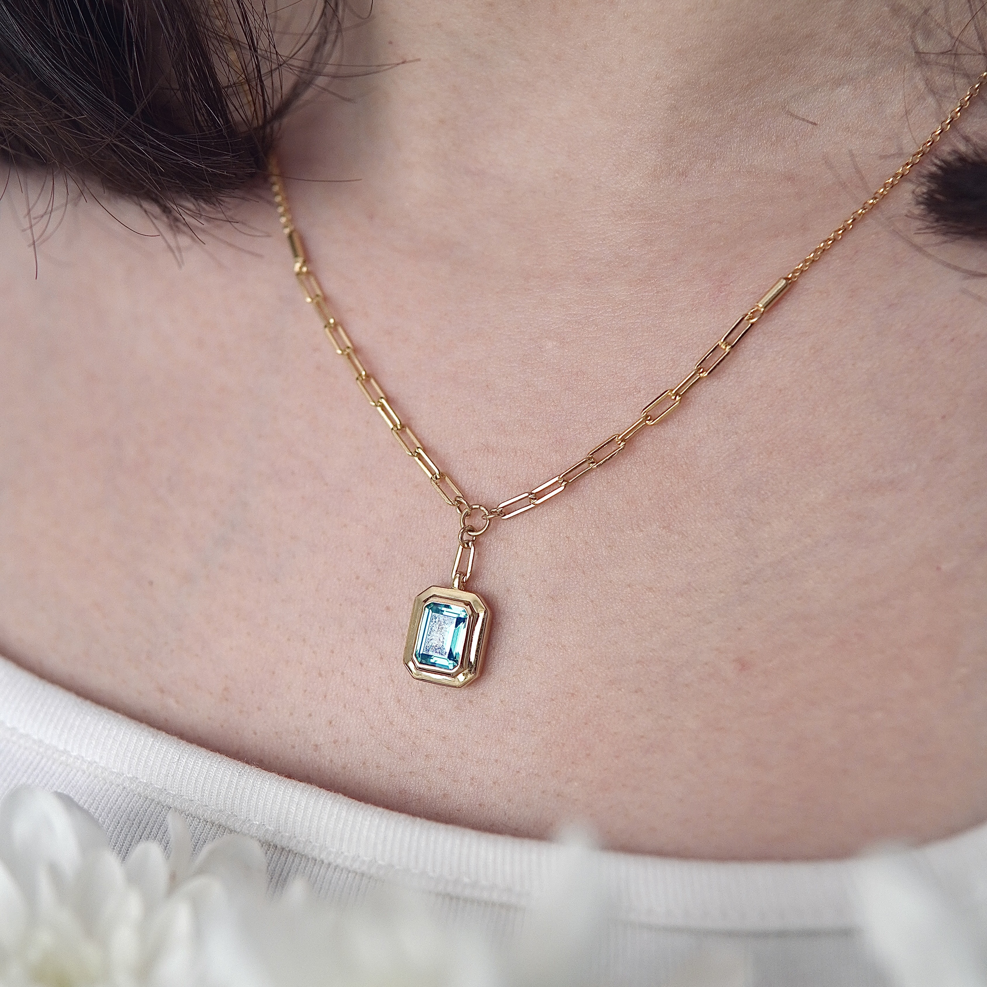 گردنبند جواهری زنانه و دخترانه جواهری با سنگ توپاز طبیعی