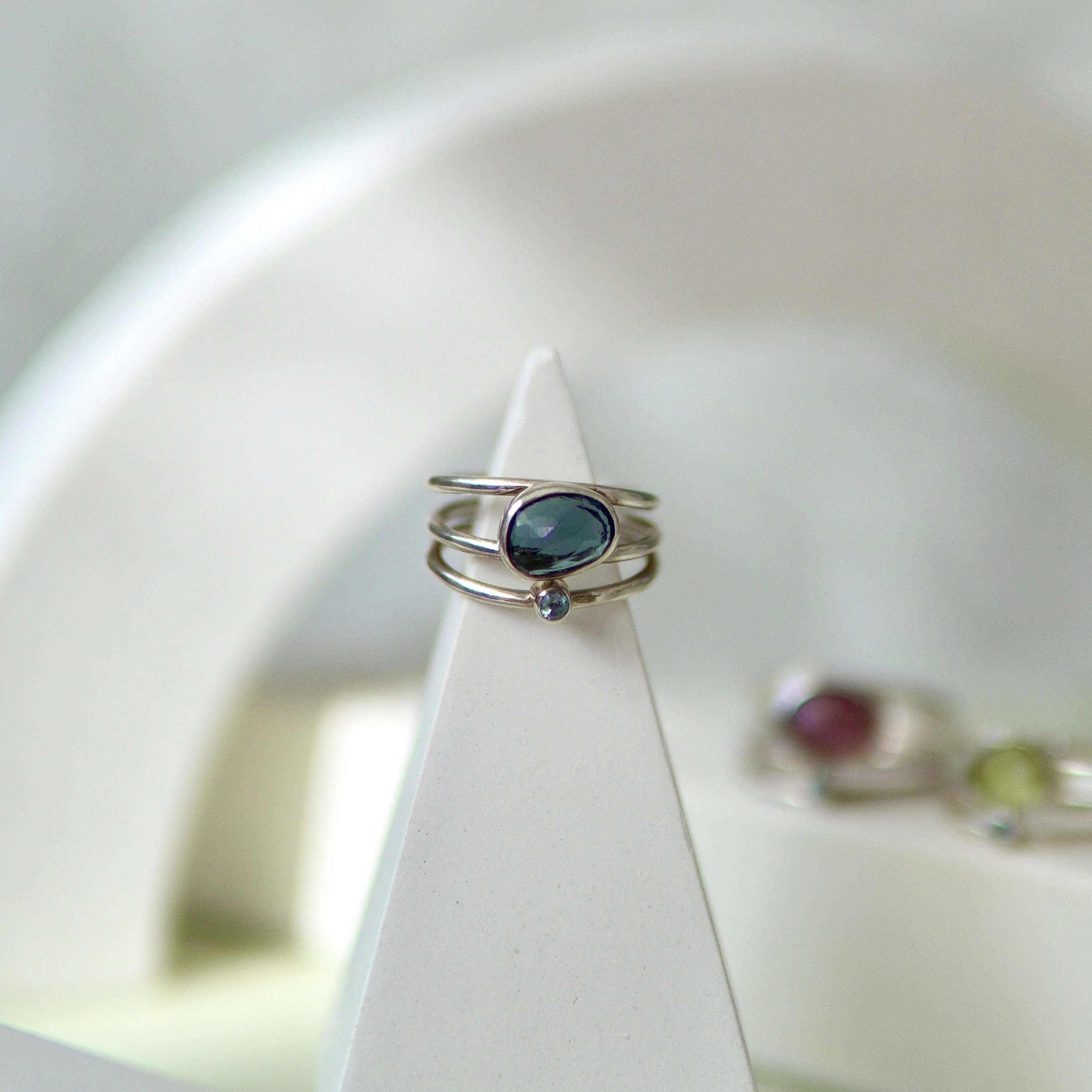 انگشتر زنانه و‌ دخترانه اسپرت نقره و سنگ طبیعی|توپاز|دیوا